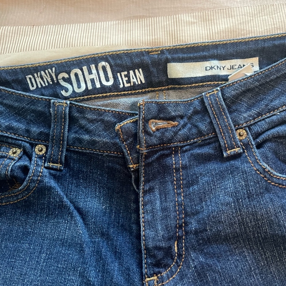 DKNY soho jeans , Sz 6s  gently warn